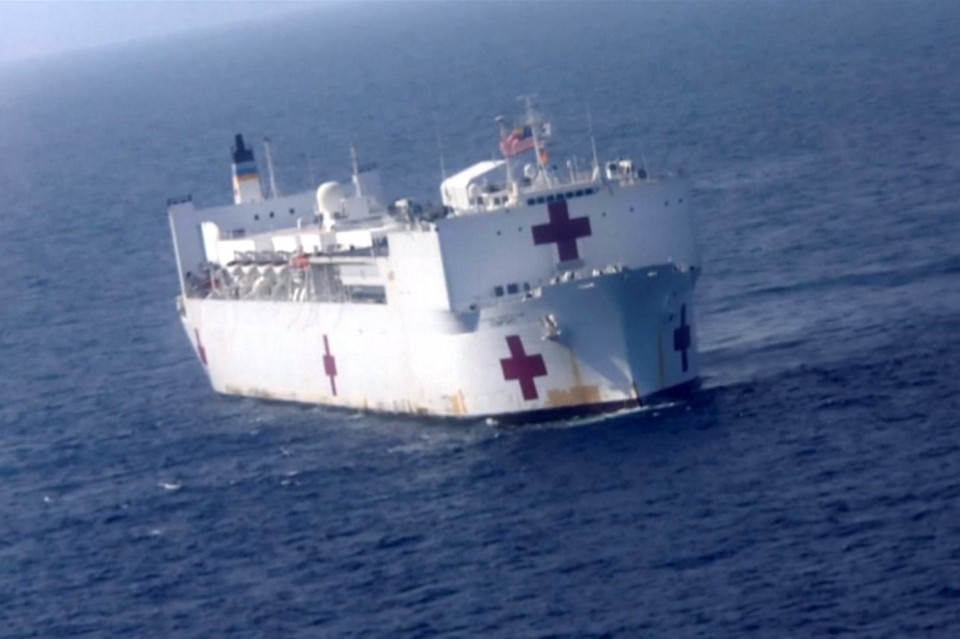 Госпитальный корабль US NS Comfort