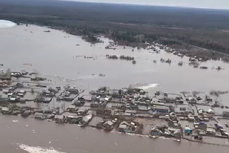 Ситуация с паводками в Иркутской области: вода отступила из села Преображенка