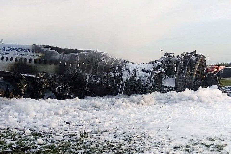 В пожаре погиб 41 человек - 40 пассажиров и бортпроводник