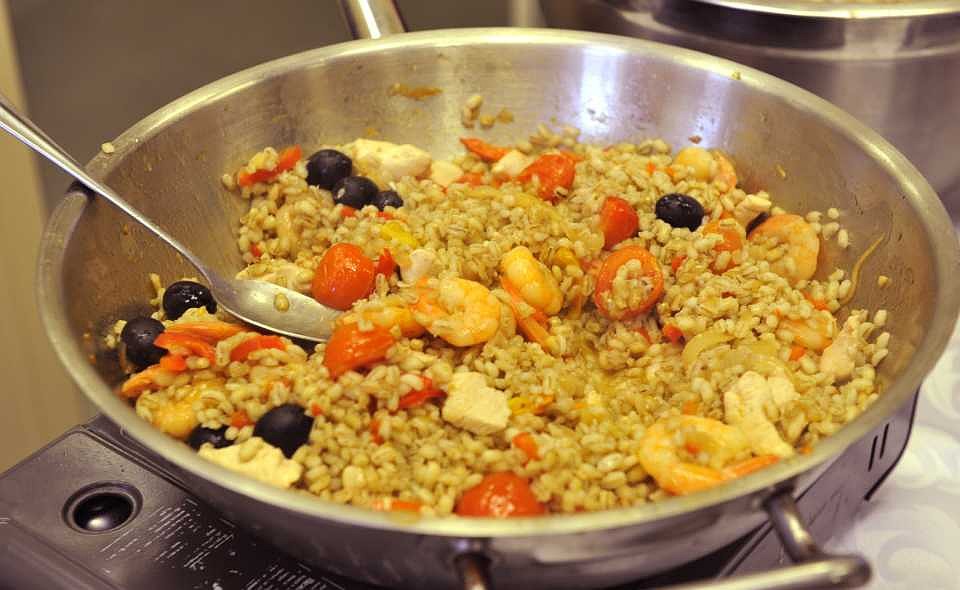 Каши с овощами - полезные сложные углеводы и витамины.