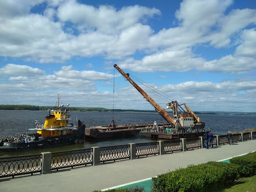 Песок на пляжах обновляют перед началом купального сезона