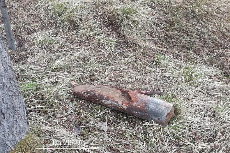 Снаряд оказался куском гидравлической трубы. Фото: Управление городского хозяйства Мурмашей