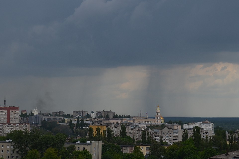 На Липецк надвигается гроза