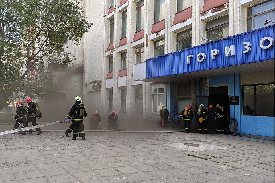 Пожар на «Горизонте» в Минске: эвакуированы 78 человек. Фото: @_sergeiss