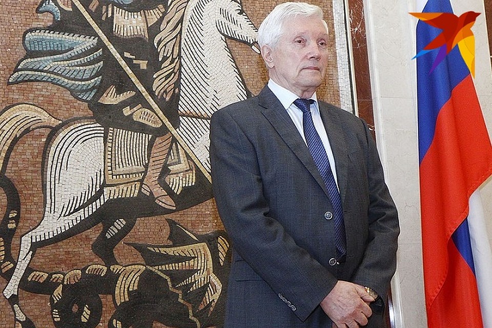 Суриков убежден, что главные в Беларуси не послы, а президент.