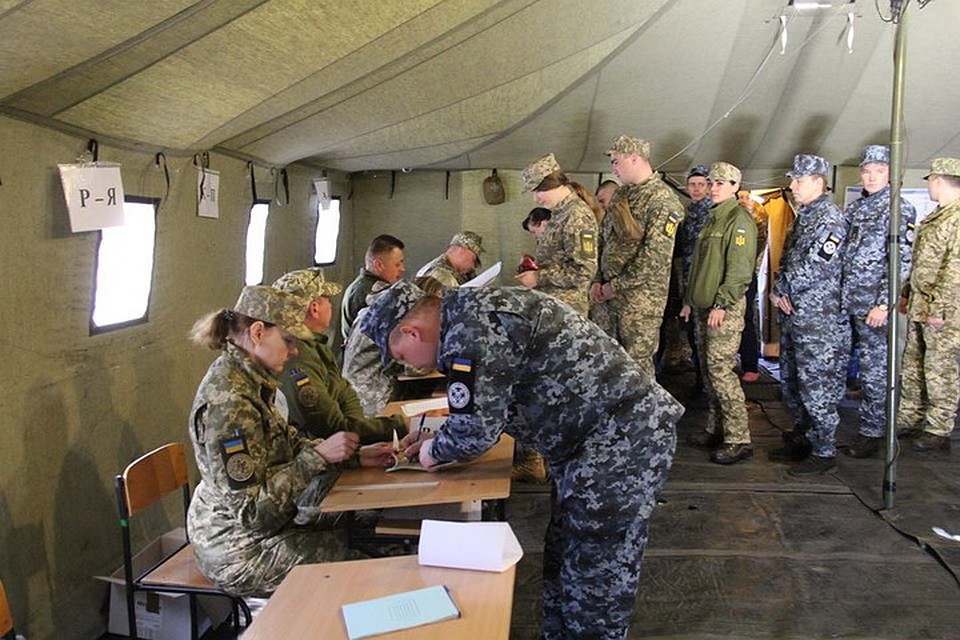 На выборах президента половина военных в ООС проголосовала за Зеленского с надеждой на прекращение войны. Фото: facebook.com/oleksandrkuts1