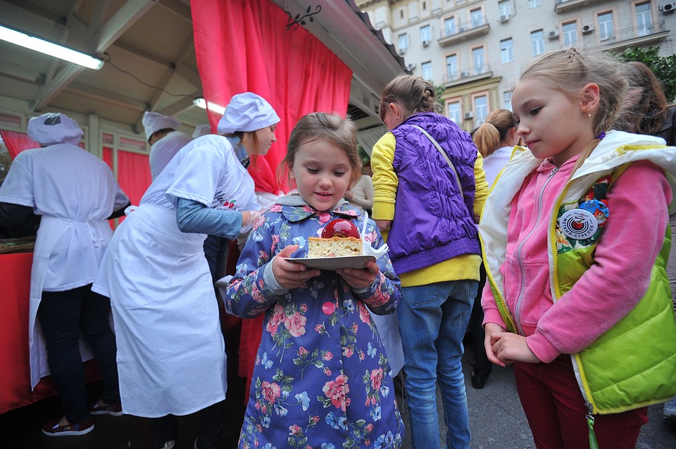 Лакомство достанется всем гостям.