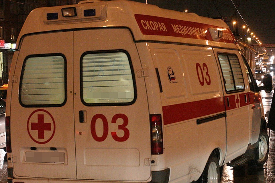 Девочку увезли в больницу.