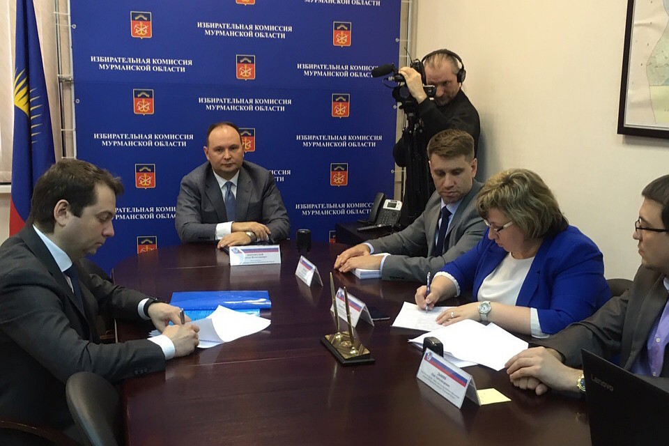Подача документов - формальность, но Андрей Чибис волновался.