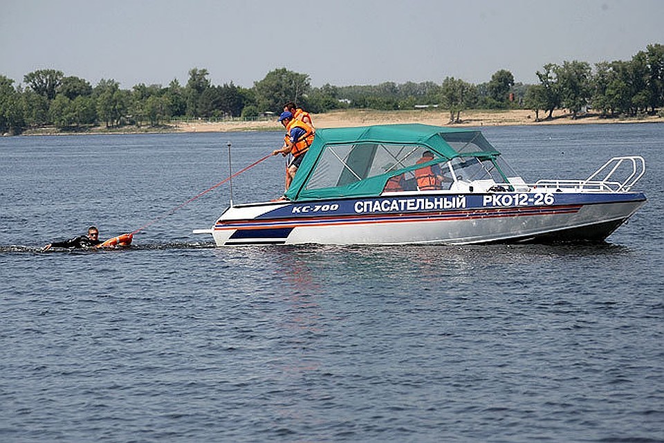 На место происшествия выезжали спасатели