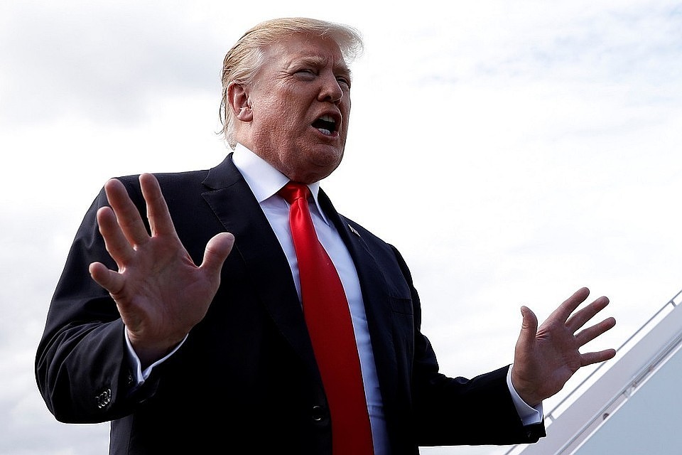 Но пока спецслужбы ищут виноватых в прошлых выборах, Трамп делает заявления о выборах грядущих