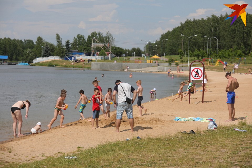 В пляжный сезон многих волнует вопрос качества воды в водоемах.