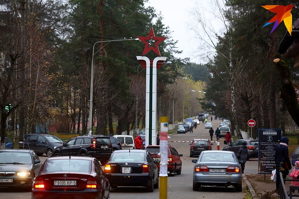 На присяге более тысячи белорусских парней в Печах присутствовал министр обороны.