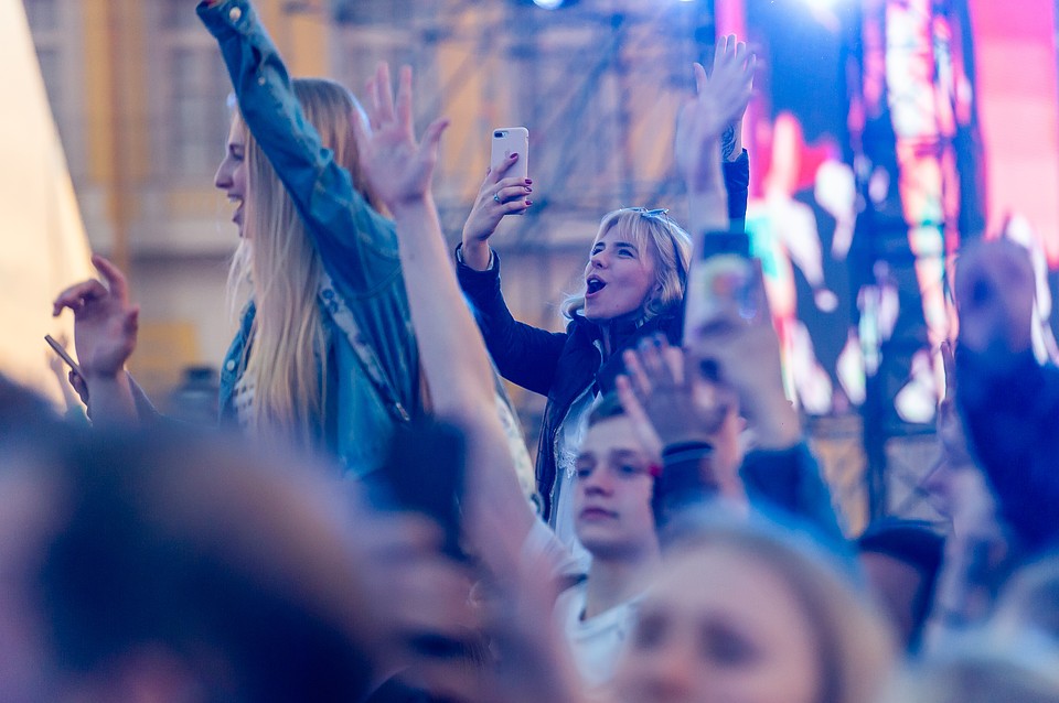 Салют на Алые паруса в Санкт-Петербурге 2019 года начнется в 00.40 24 июня.