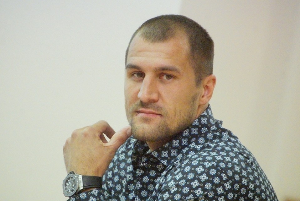 Сергей Ковалев давно собирался провести такой бой, однако два чемпиона так пока и не встретились.