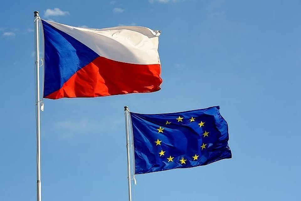 В Чехии заявили, что ограничение авиасообщения с РФ не связано с политикой