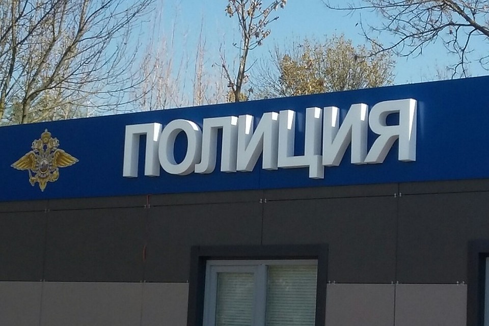 Полицейский украл телефоны, воспользовавшись ситуацией