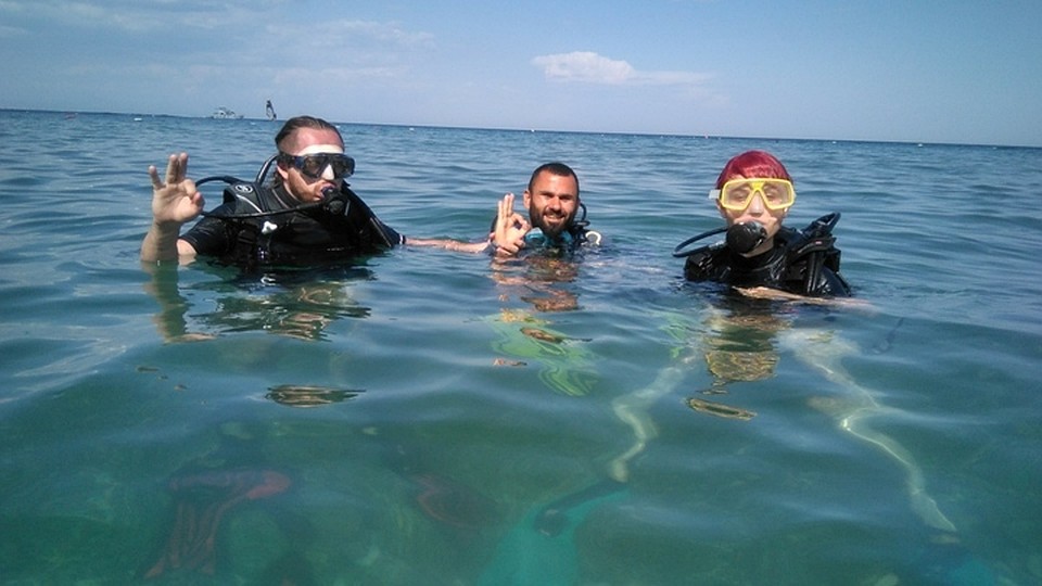 Кому-то море...