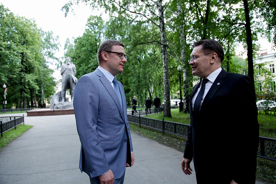 Руководитель Челябинской области Алексей Текслер и глава Госкорпорации «Росатом» Алексей Лихачев. Фото: gubernator74.ru