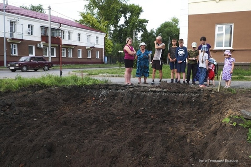 Массовое захоронение черепов и костей обнаружено в Ишиме. Фото: Геннадий Крамор