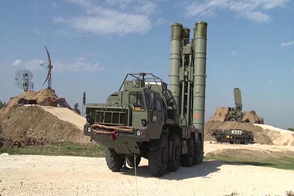Зенитный ракетный комплекс (ЗРК) С-400