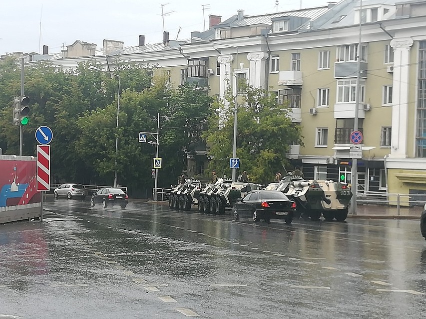 Горожане заметили тяжелую технику на улице Ново-Садовой