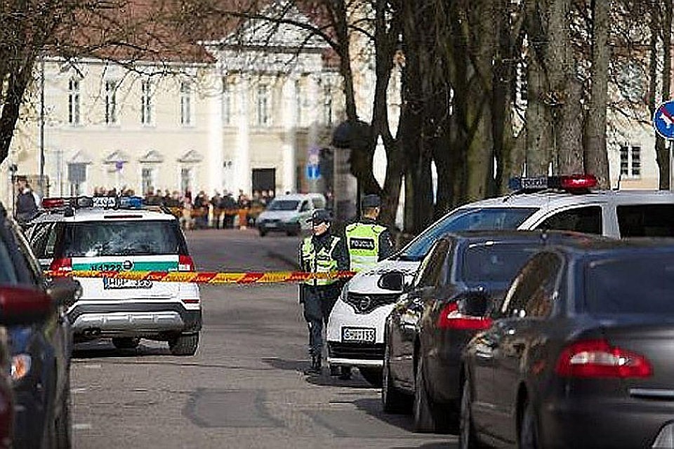 Латвийская полиция не может заставить платить штрафы водителей-иностранцев.