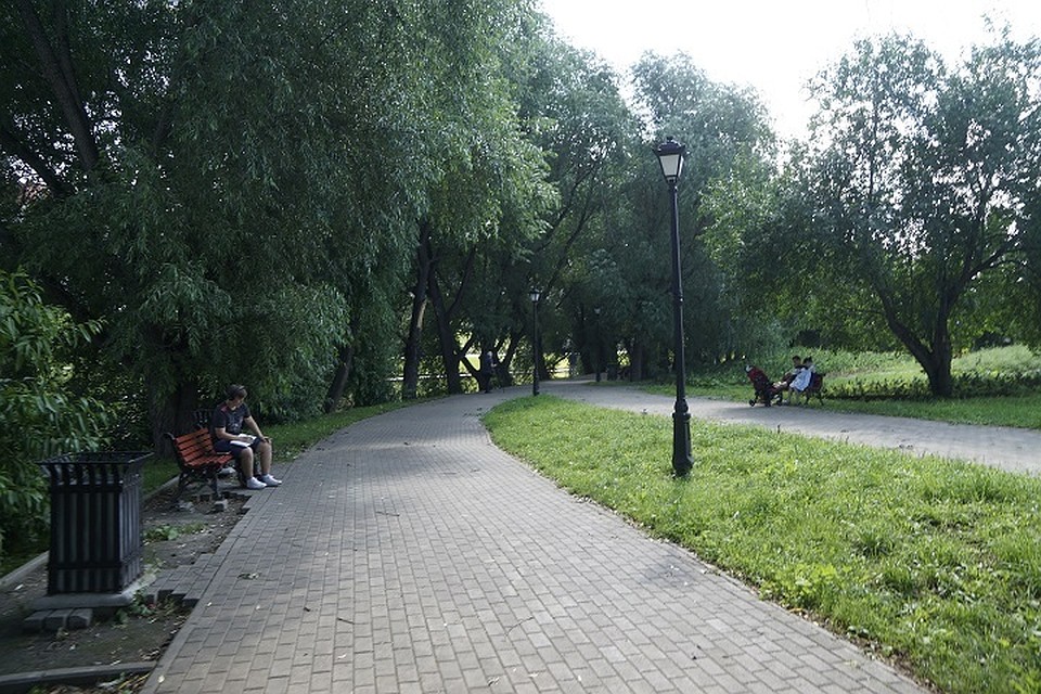 Неизвестные уже крушили фонари ранее, но у них ничего не вышло