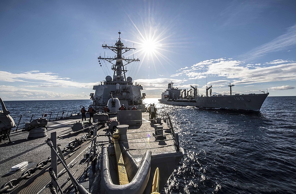 Британия признала, что их ВМС не в силах защитить страну