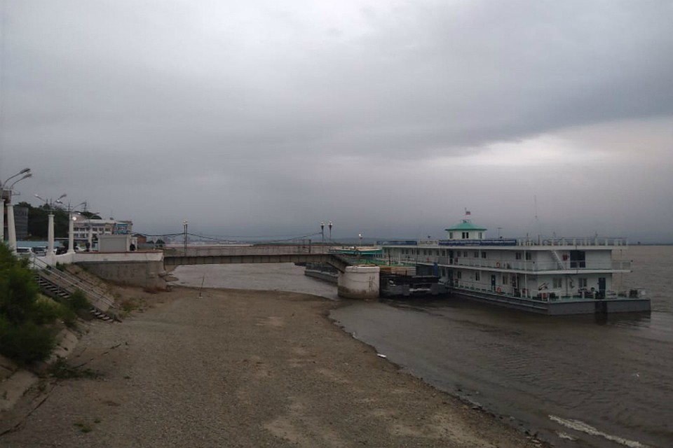В Хабаровске перенесут причалы из-за подъема воды в Амуре