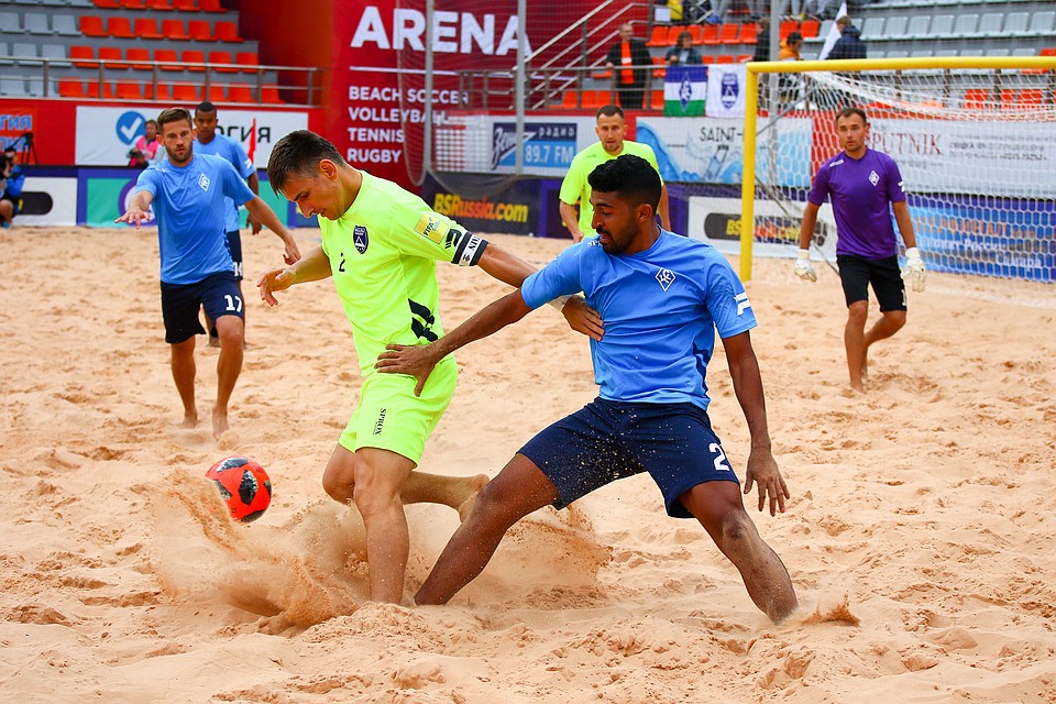 Волжское дерби получилось жарким. Фото: beachsoccer.ru.