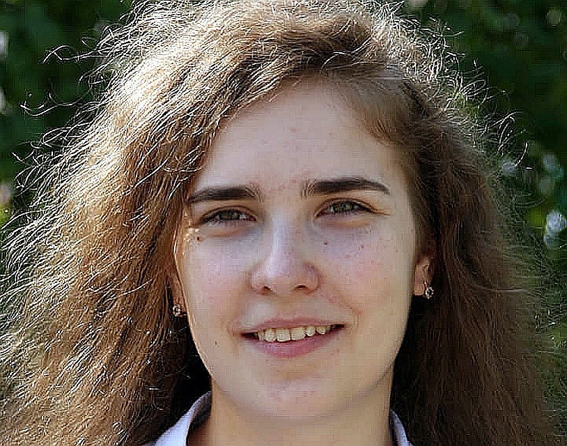 Даша Шопина никогда не убегала из дома и росла в счастливой семье