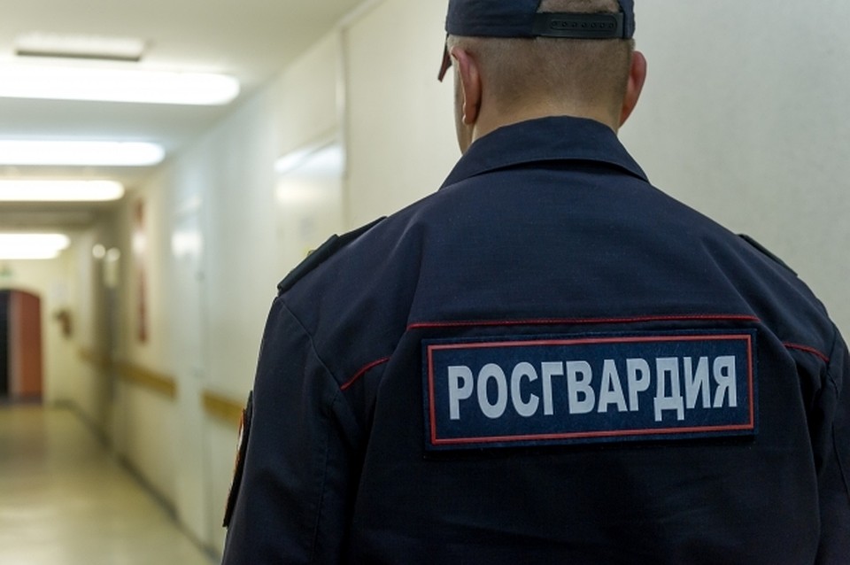 В Еврейской области подтопленцев призывают сдать оружие на хранение ФОТО: Росгвардия в ЕАО
