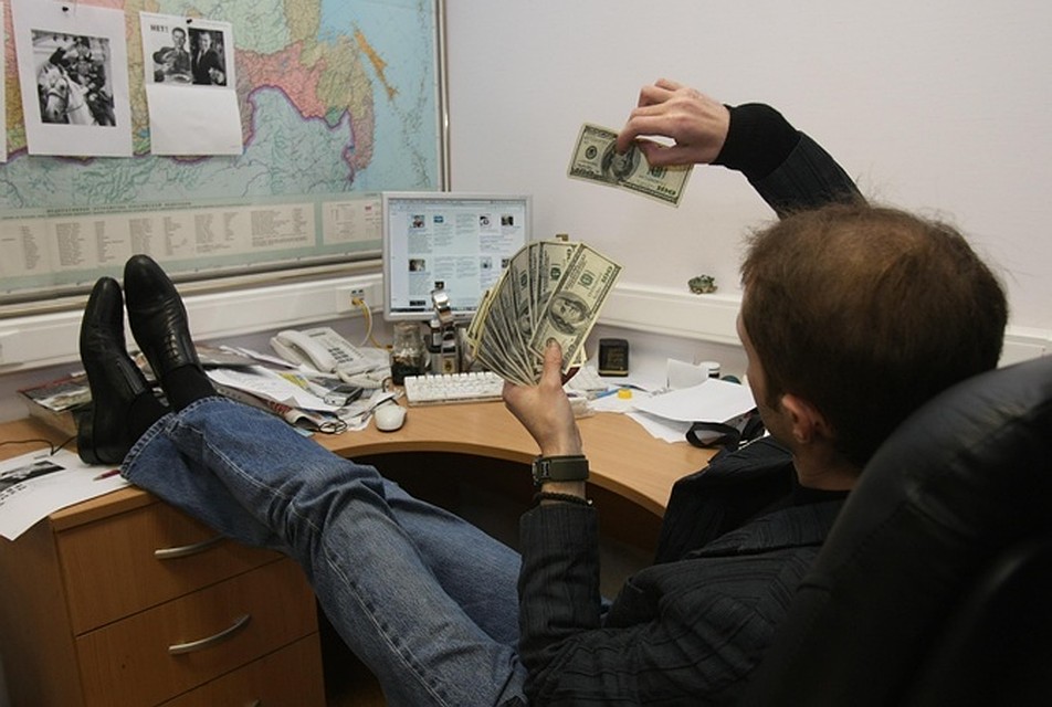 Глядишь, и с коррупцией разберутся.