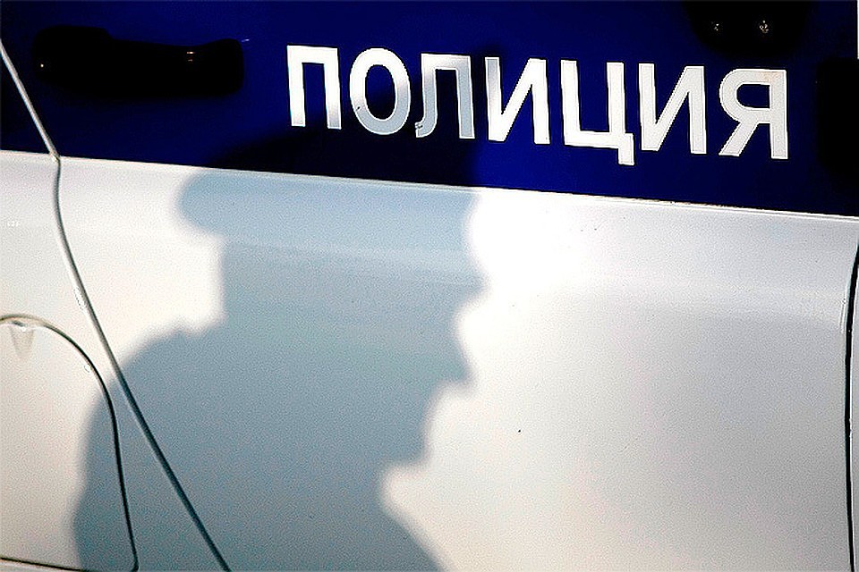 Полицейские нашли и вернули владельцу украденную лодку