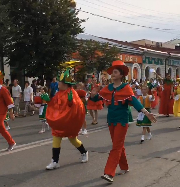 Шествие стало центральным событием дня