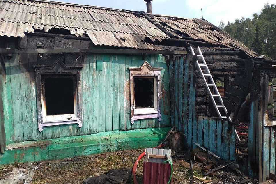 Трое детей и их бабушка погибли при пожаре в Усольском районе.