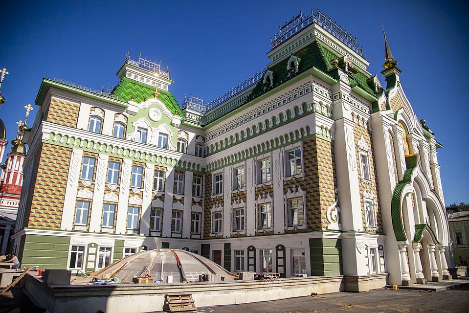 Наружная отделка здания полностью завершена