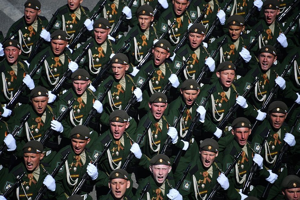 Известный политолог размышляет о том, почему следующий мировой экономический кризис обернется для России военным конфликтом