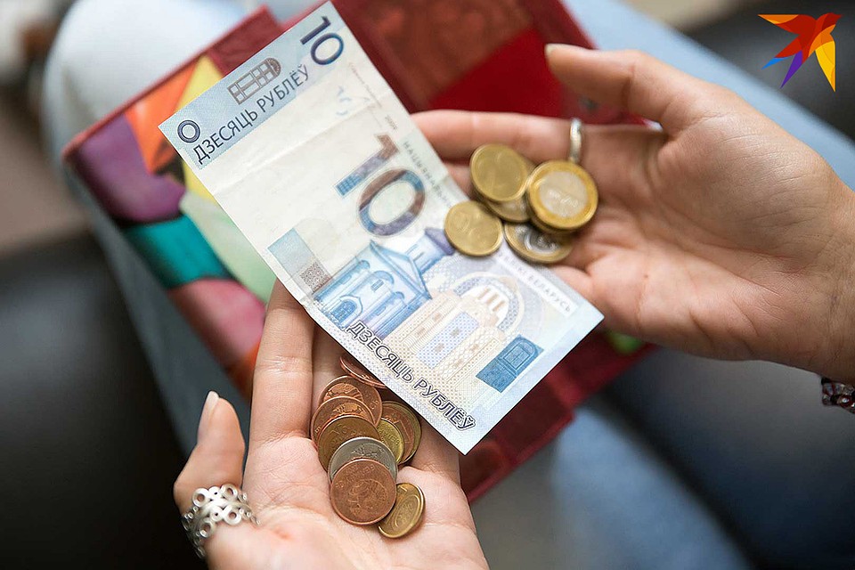 Чаще всего семьи живут на 400 - 500 рублей в месяц
