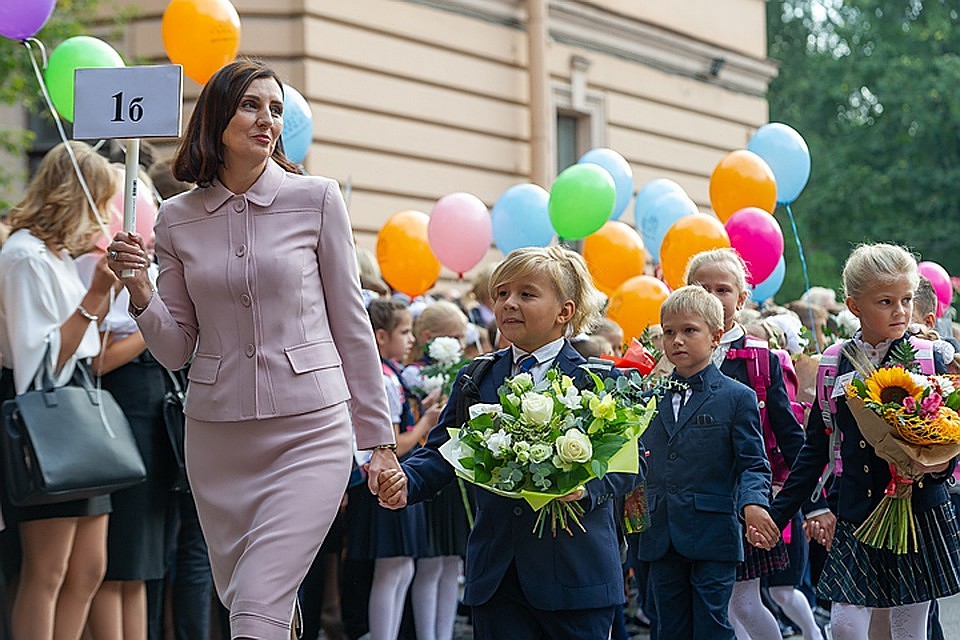 Завтра впервые за парту сядет почти 2 миллиона детей