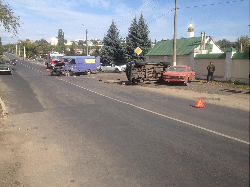 Два человека получили травмы