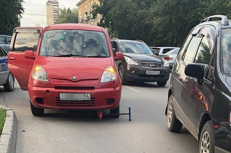 Автомобилист сбил ребенка на самокате. Фото:Новосибирское ГИБДД
