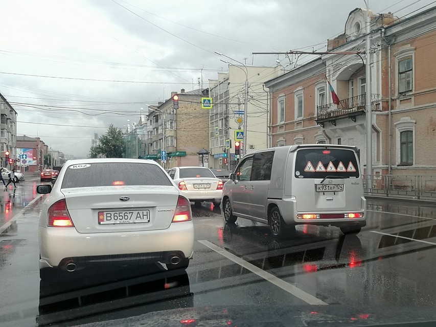 Красноярцы страдают от утренних пробок почти во всех районах города