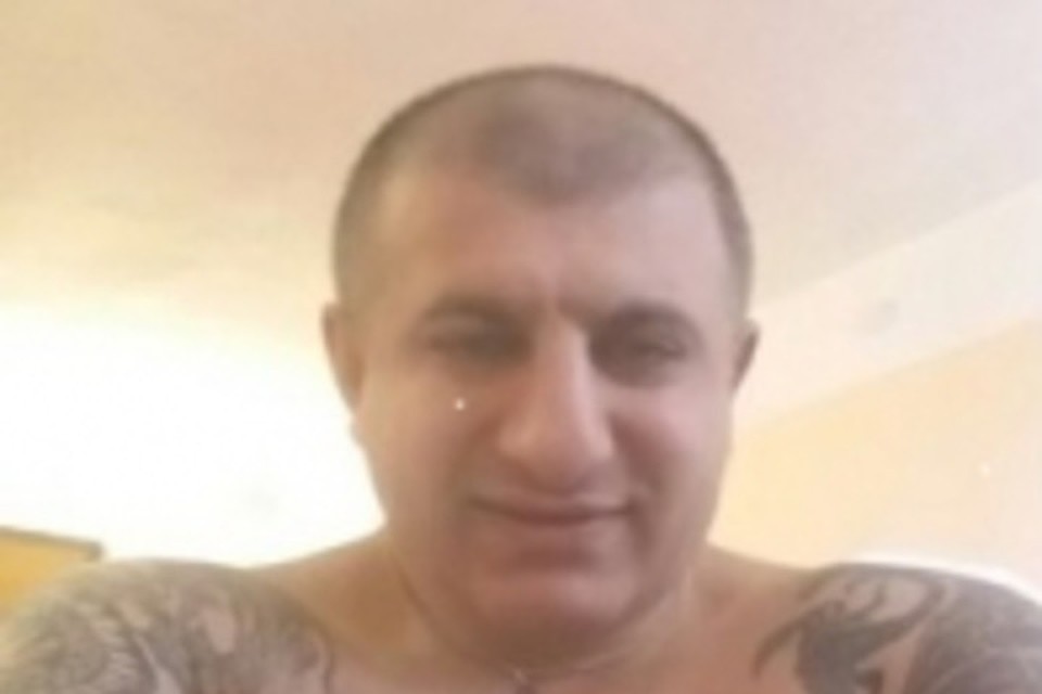 На Северном Кавказе разыскивают криминального авторитета на элитном авто