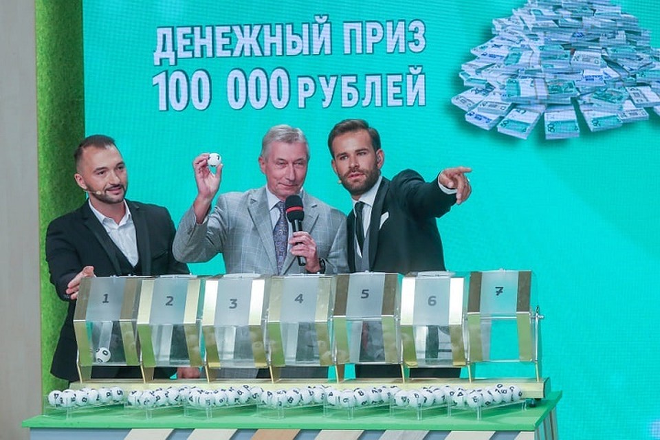 Главный приз помог разыграть известный кардиохирург, обладатель звания «Минчанин года» Юрий Островский.