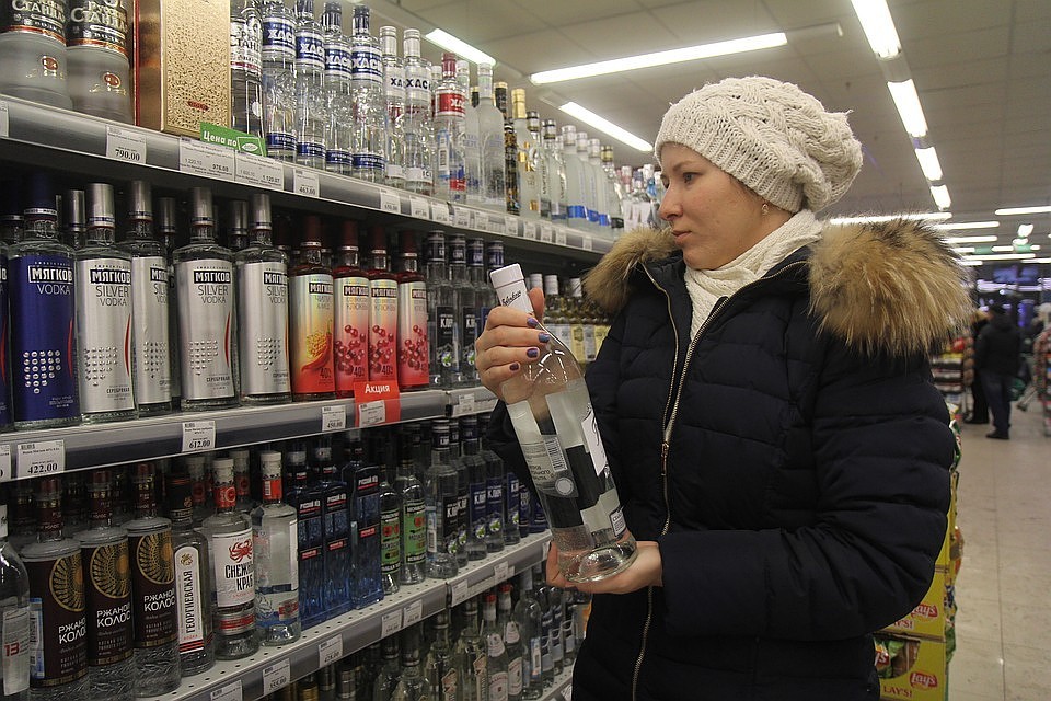 В ФАС выступили за возвращение рекламы вина и пива