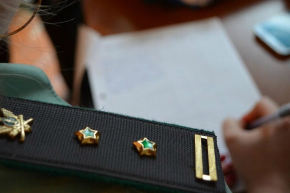 Гости в погонах не оставили выбор должнику в Хабаровском крае