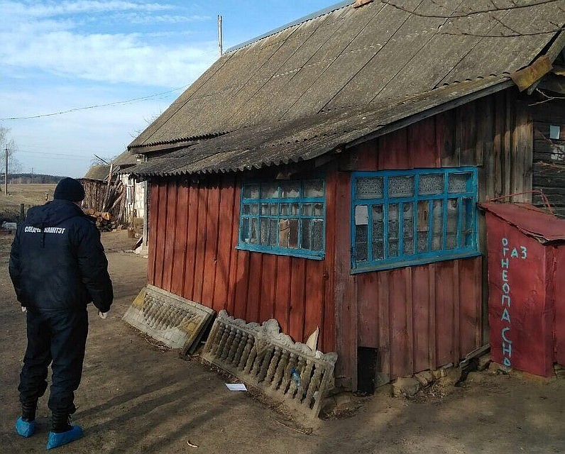 Дом, в котором произошло убийство в Лунинецком районе. Фото: СК