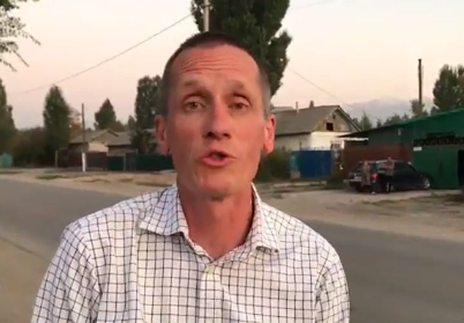 Посол Великобритании на своем примере показал, как надо учить кыргызский язык.